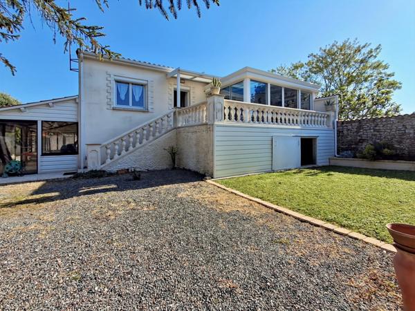 Maison à vendre 6 pièces ANGOULINS (17)