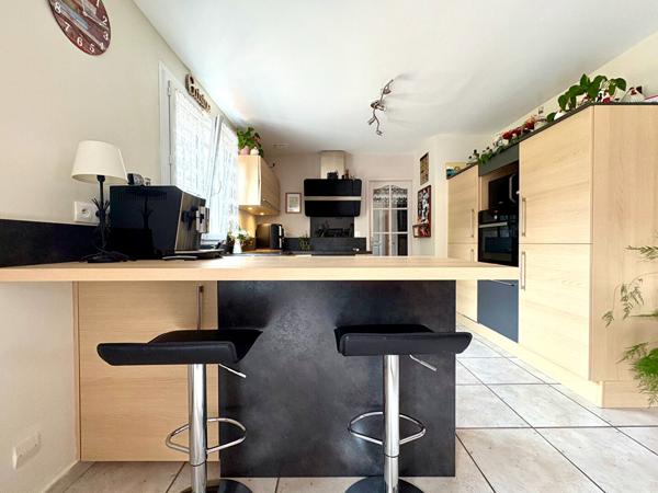 Vente                                                      Maison
                        
                     5 pièces                      96 m2                     à Villejust