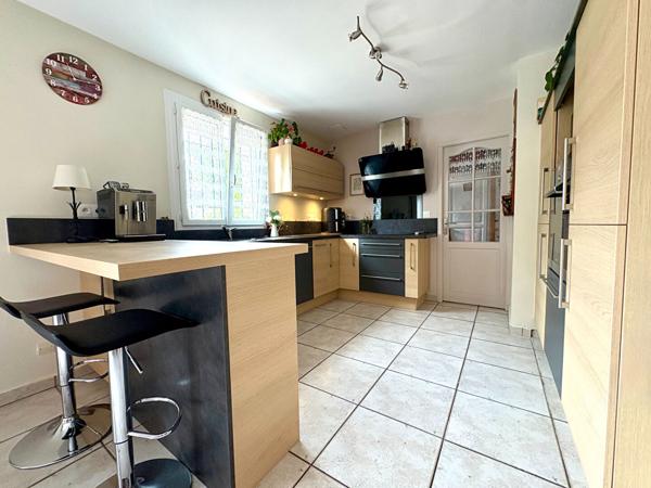 Vente                                                      Maison
                        
                     5 pièces                      96 m2                     à Villejust