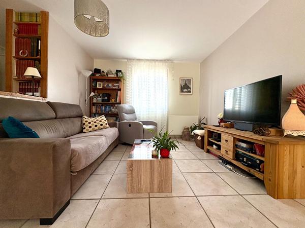 Vente                                                      Maison
                        
                     5 pièces                      96 m2                     à Villejust