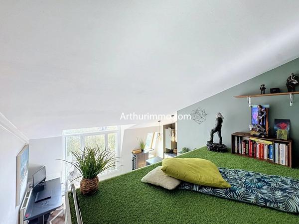 Vente                                                      Appartement
                        
                     3 pièces                      61 m2                     à Créteil