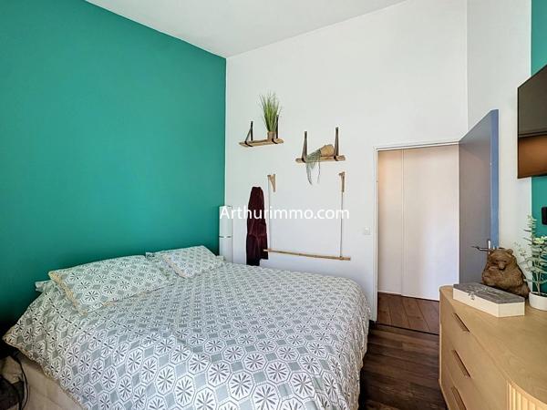 Vente                                                      Appartement
                        
                     3 pièces                      61 m2                     à Créteil