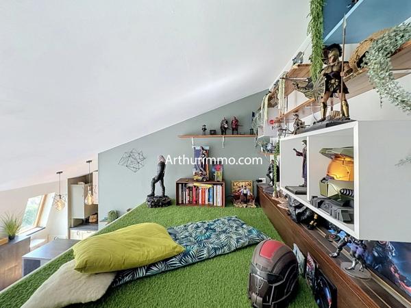 Vente                                                      Appartement
                        
                     3 pièces                      61 m2                     à Créteil