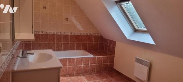 Maison familiale de 108,7 m² – 4 chambres – Jardin clos et garage