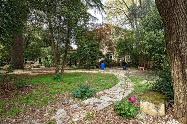 Vente Maison individuelle T6 avec piscine sur terrain de 2500m² à Montpellier 34000