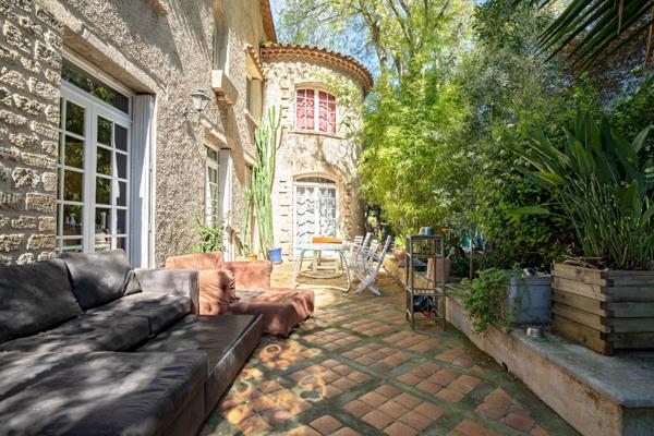 Vente Maison individuelle T6 avec piscine sur terrain de 2500m² à Montpellier 34000