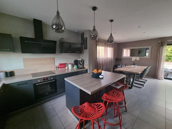 Maison Gignac-la-nerthe 5 pièce(s) 107 m2