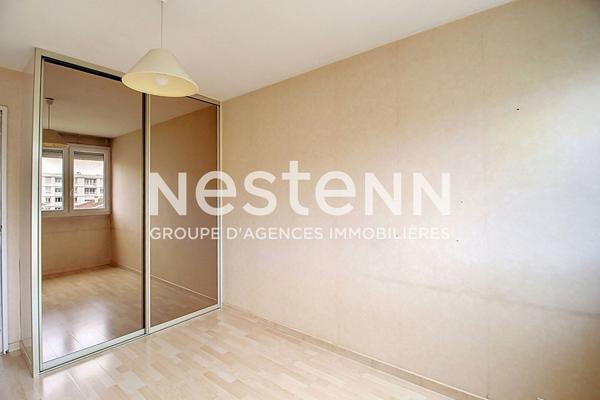 Appartement T4 Avec 2 chambres en dernier étage au Fort avec Cave Balcon et Parking - 69500 BRON