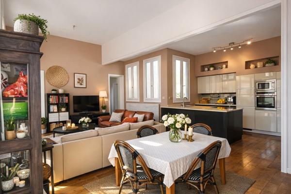 Appartement haussmannien au coeur de Sète 117 m2
