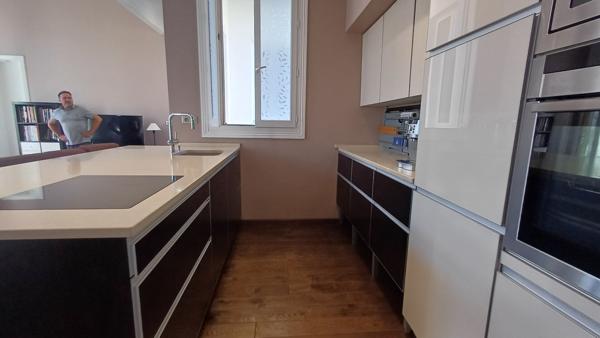 Appartement haussmannien au coeur de Sète 117 m2