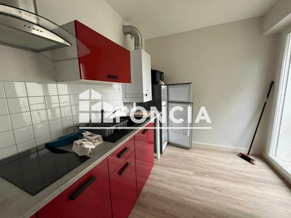 Location Studio meublé 27.74 m² - 55 RUE DE LA TOUR CHABOT Niort 79000