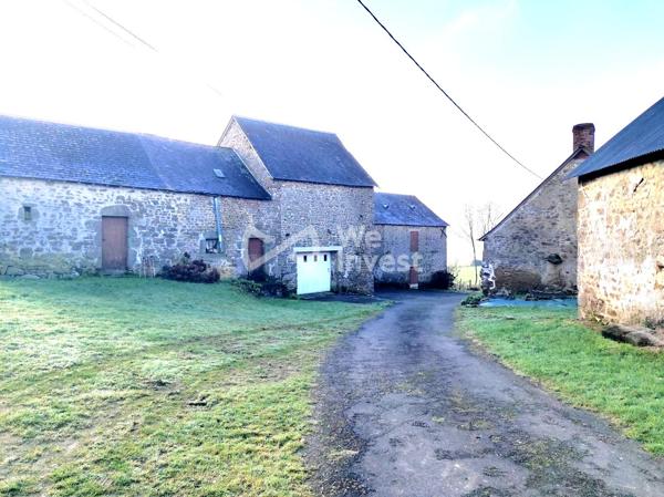Corps de ferme avec dépendances – terrain à Izé