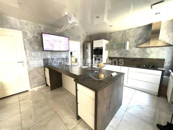 Livry-Gargan... Maison de 5 pièces 107m2... 2 min Tram