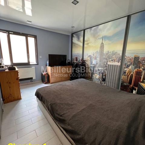 Livry-Gargan... Maison de 5 pièces 107m2... 2 min Tram