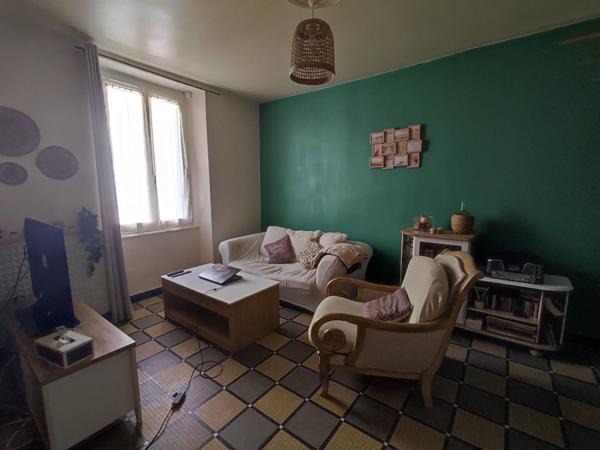 Ensemble immobilier de 189m² à MONTREVAULT