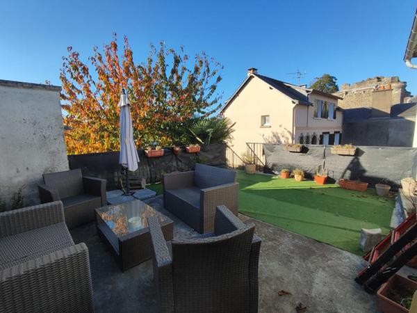 Ensemble immobilier de 189m² à MONTREVAULT