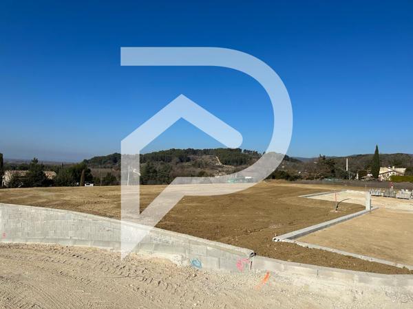 Terrain 708 m2