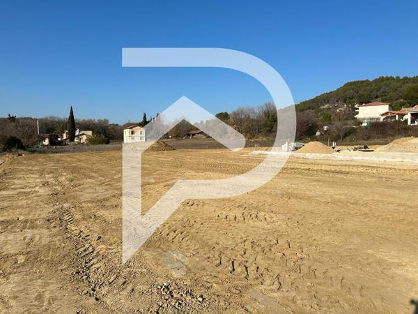 Terrain 708 m2