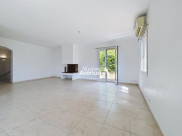 Maison 5 pièces 155.1 m2