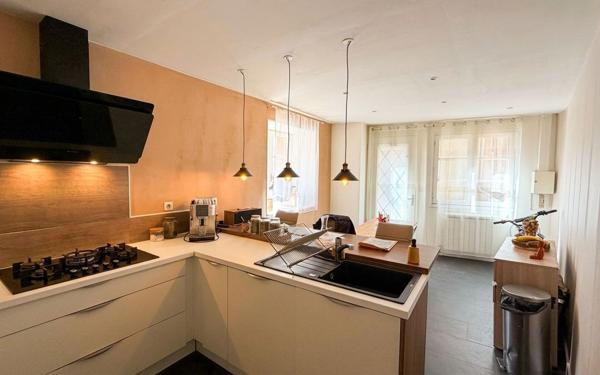 Maison à vendre    5 pièces •  Le Monastère