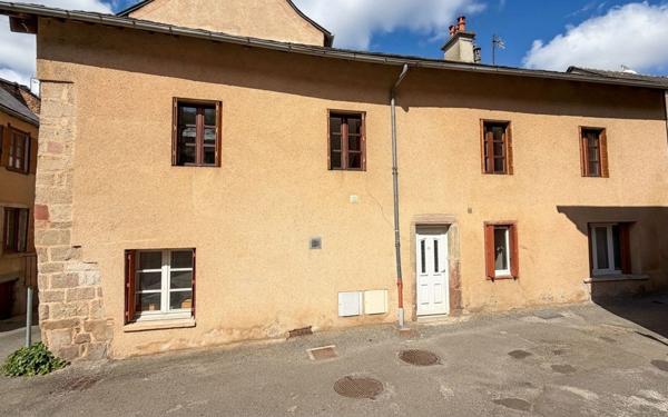 Maison à vendre    5 pièces •  Le Monastère