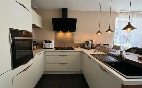 Maison à vendre    5 pièces •  Le Monastère