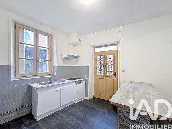 Location maison 3 pièces 67 m² Saint-Julien-du-Sault