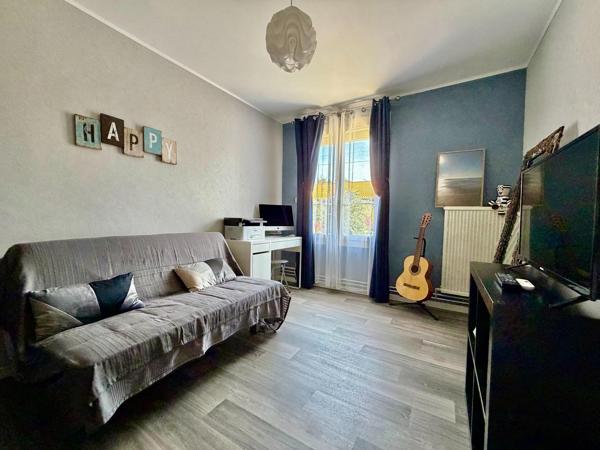 Pavillon de plain pied 3ch, garage et jardin