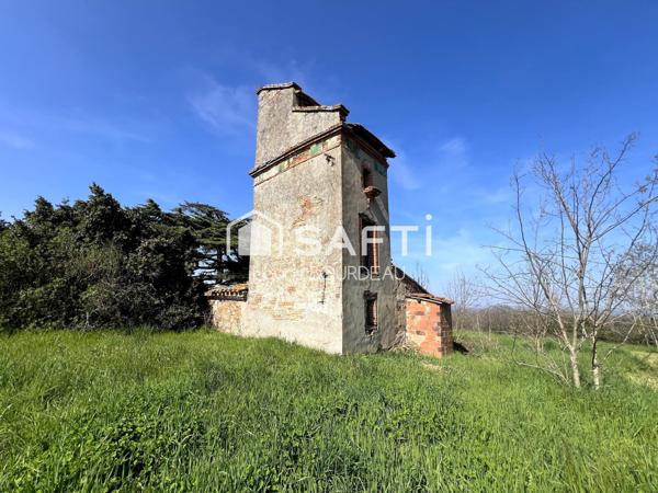 Terrain à bâtir 1568 m² avec pigeonnier – Vacquiers