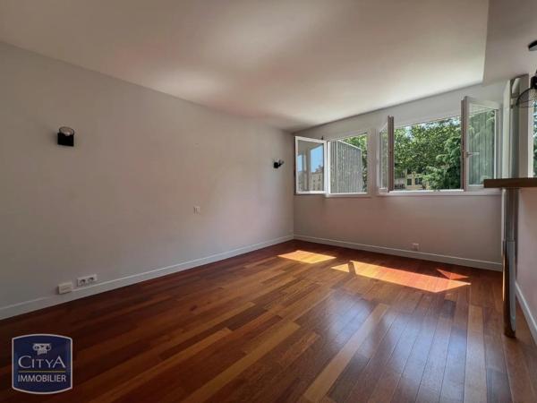 Appartement à louer 2 pièces 46.52m² Saint-Maurice (94410)