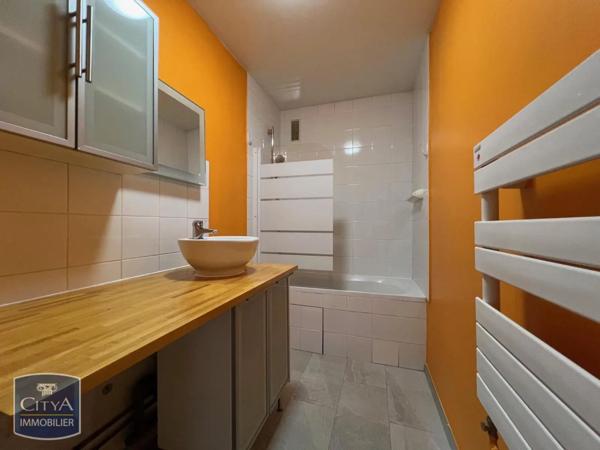 Appartement à louer 2 pièces 46.52m² Saint-Maurice (94410)