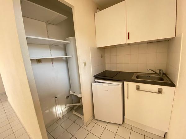 ECOLE INFIRMIERE/PERE SOULAS - Appartement 2 pièces