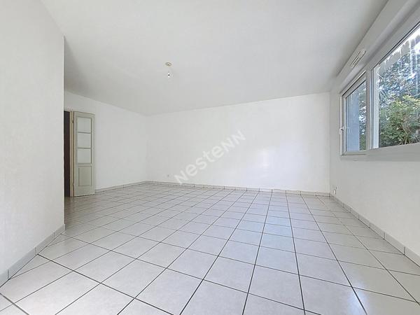 Orvault Haute Vallée - Mulonnière : En vente Superbe Appartement de 75M² en rez de jardin avec terrasse couverte, parfaitement agencé : 4 placards intérieurs, 1 cellier, 1 cave, 1 garage clos.