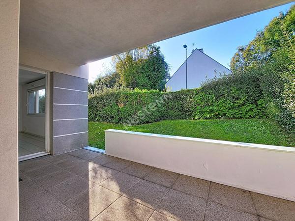 Orvault Haute Vallée - Mulonnière : En vente Superbe Appartement de 75M² en rez de jardin avec terrasse couverte, parfaitement agencé : 4 placards intérieurs, 1 cellier, 1 cave, 1 garage clos.