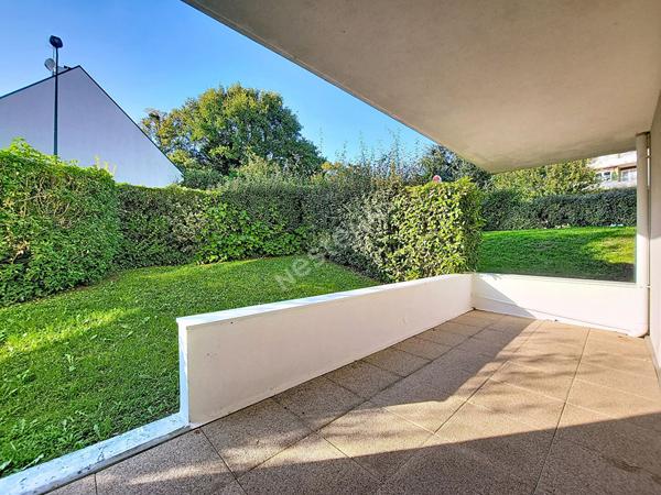 Orvault Haute Vallée - Mulonnière : En vente Superbe Appartement de 75M² en rez de jardin avec terrasse couverte, parfaitement agencé : 4 placards intérieurs, 1 cellier, 1 cave, 1 garage clos.