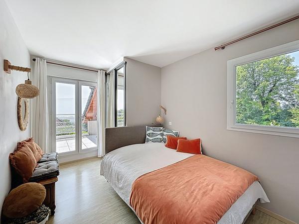 Villa contemporaine située sur les hauteurs d'Aix les Bains à Pugny Chatenod