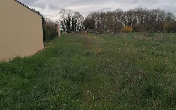 Terrain à vendre    Mauzé-sur-le-Mignon
