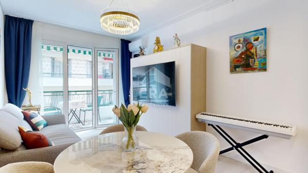 NICE - DÉBUT AVENUE DES FLEURS : MAGNIFIQUE 2 PIÈCES AVEC BALCON EST