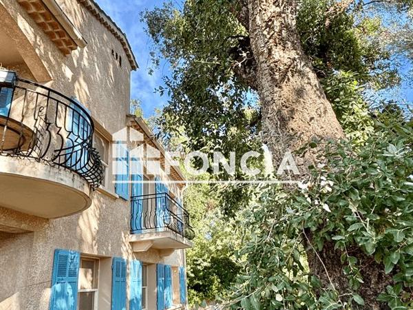 À vendre Maison 8 pièces 175 m² - La Londe-les-maures 83250