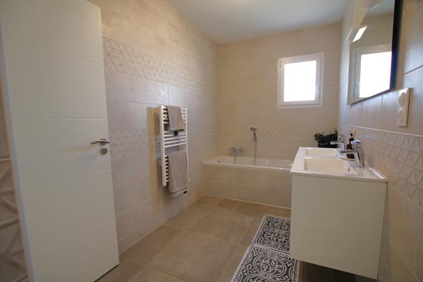 Maison neuve de plain pied proche toutes commodités