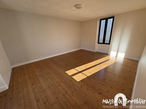 Location Maison de ville - 4 pièces - 100m² - Grande cour - COGNAC