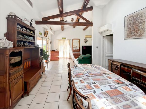 A vendre Maison T4 de 98 m2 avec jardin, terrasse et garage double Marseille 13013