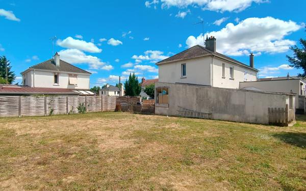 Maison à vendre    4 pièces • 77,41 m2 Saint-Jean-de-la-Ruelle