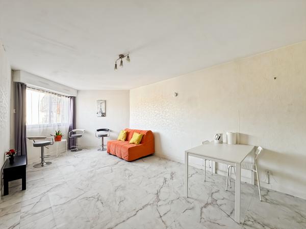 Location Meublée Bonneveine T2 Balcon et Parking 13008 Marseille