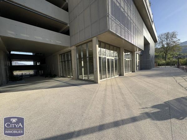 Local commercial à vendre 112m² Chambéry (73000)