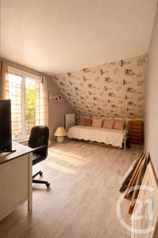 Appartement F5 à vendre  5 pièces - 104,66 m2 ERAGNY SUR OISE - 95