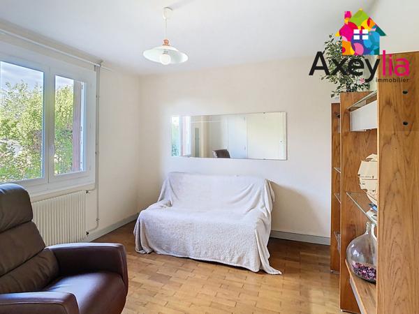 Roanne (42300) A VENDRE- ROANNE - MAISON DE PLAIN-PIED AVEC GARAGE DOUBLE INDÉPENDANT SUR TERRAIN CLOS DE 480 M2