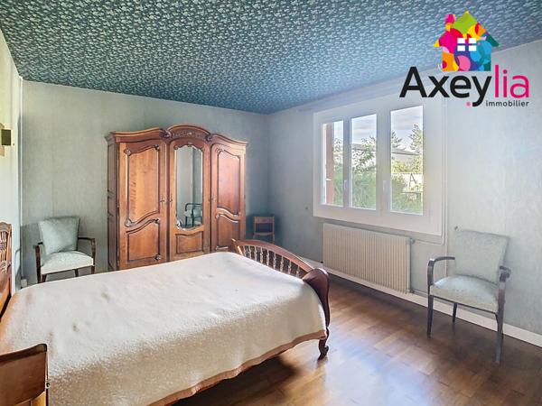 Roanne (42300) A VENDRE- ROANNE - MAISON DE PLAIN-PIED AVEC GARAGE DOUBLE INDÉPENDANT SUR TERRAIN CLOS DE 480 M2