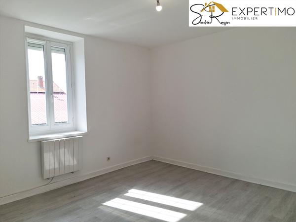 Saint-Éloy-les-Mines (63700) Maison avec 2 appartements (124 m² et 107 m²) et dépendances sur terrain de 15 774 m² attenant