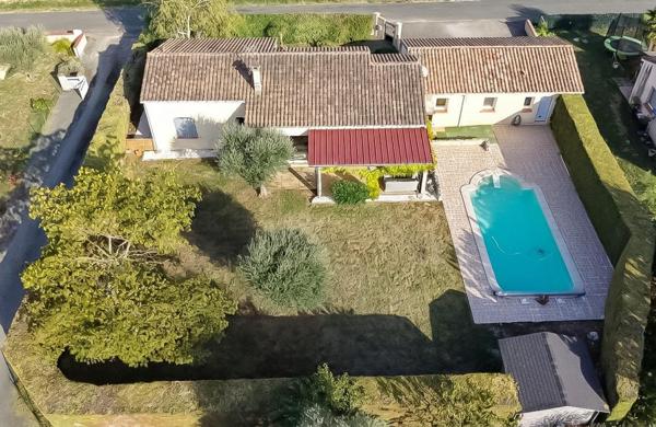 PISCINE / 5 CHAMBRES / PROCHE COMMERCES ET SERVICES